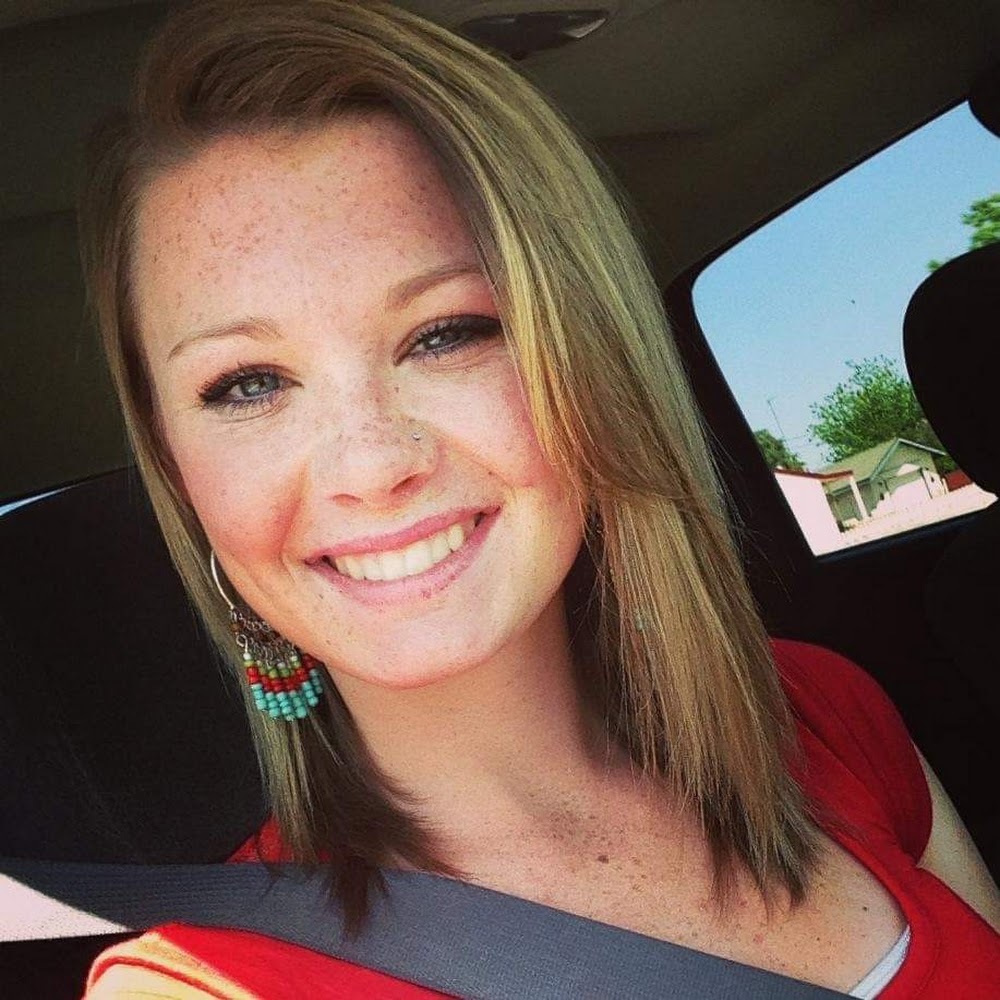 Meet your Posher, Cortney